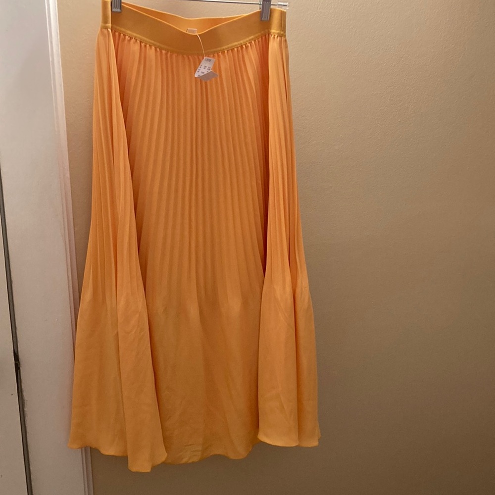 Pleated midi skirt
